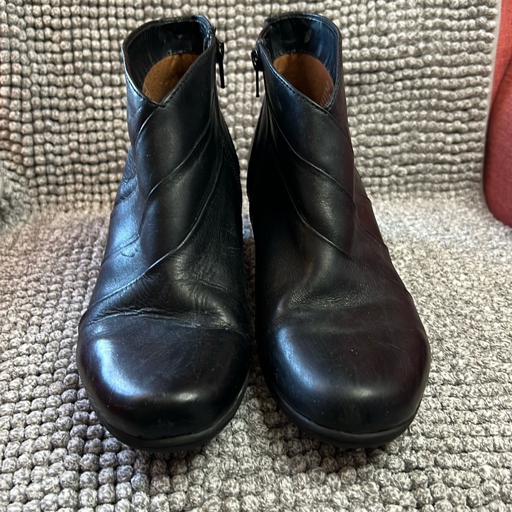 EARTH SPIRIT FIONA BLACK LEATHER BOOTS‎